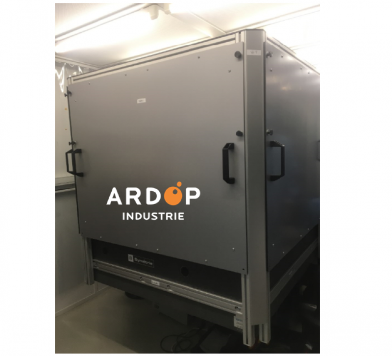 Cabine de protection Laser sur-mesure pour tables optiques / Cabine laser tables optiques / Enceinte de protection pour tables optiques