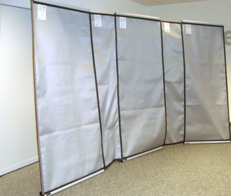 Ecran de protection Laser Roll Up / Ecran Laser montable/démontable Classe 3b et 4 / Ecran Laser pour service de maintenance Laser