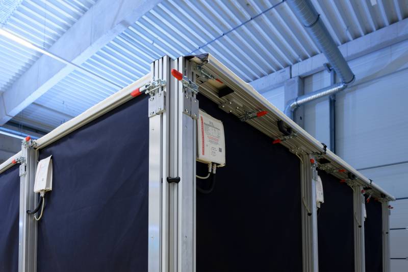 Cabine de décapage laser classe 4