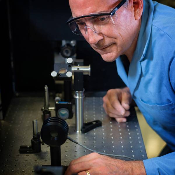 gamme de têtes de mesure de puissance pour Laser fibrés à Paris